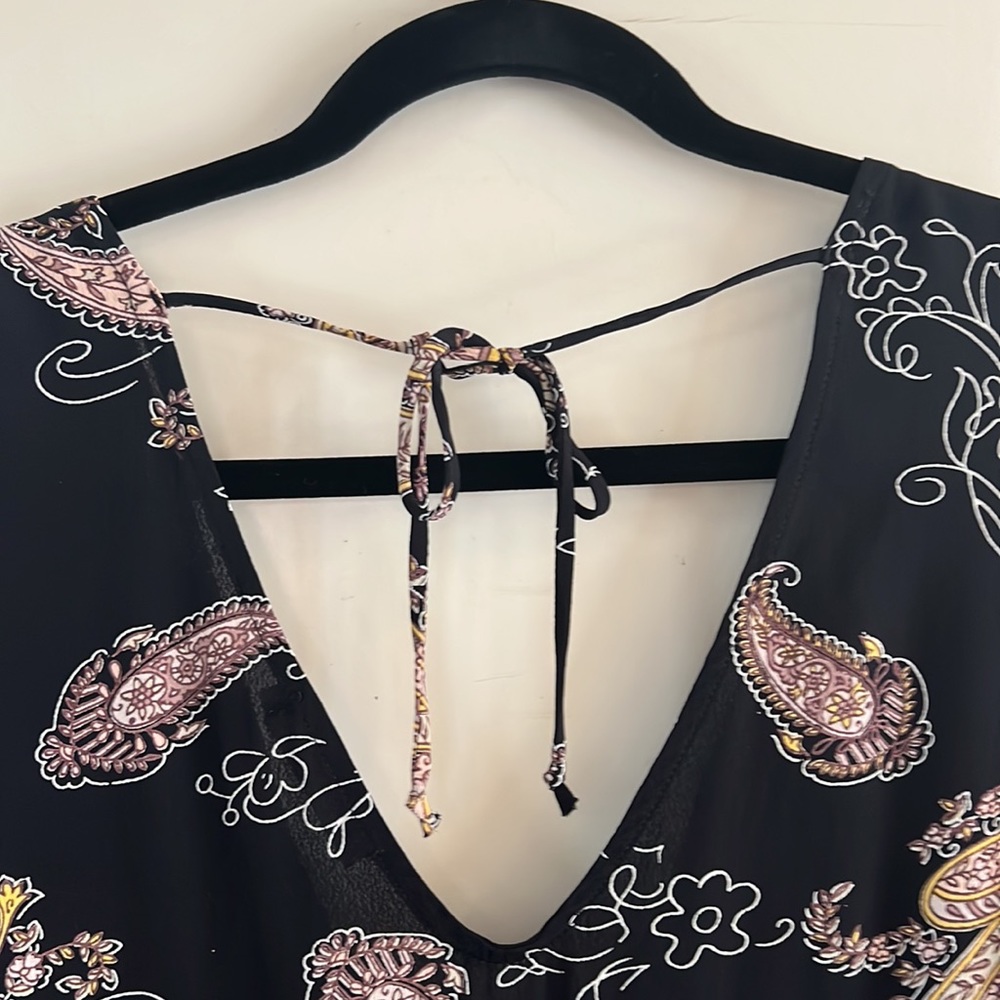 Maxi Paisley V-Neck Long Sleeve Dress - Black/Pink - Picture 9 of 11